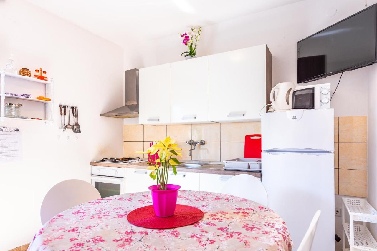 Apartments Jadran Паг Экстерьер фото